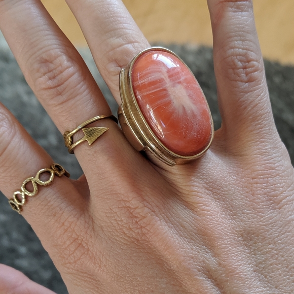 Fun large pink marble ring - Picture 3 of 4